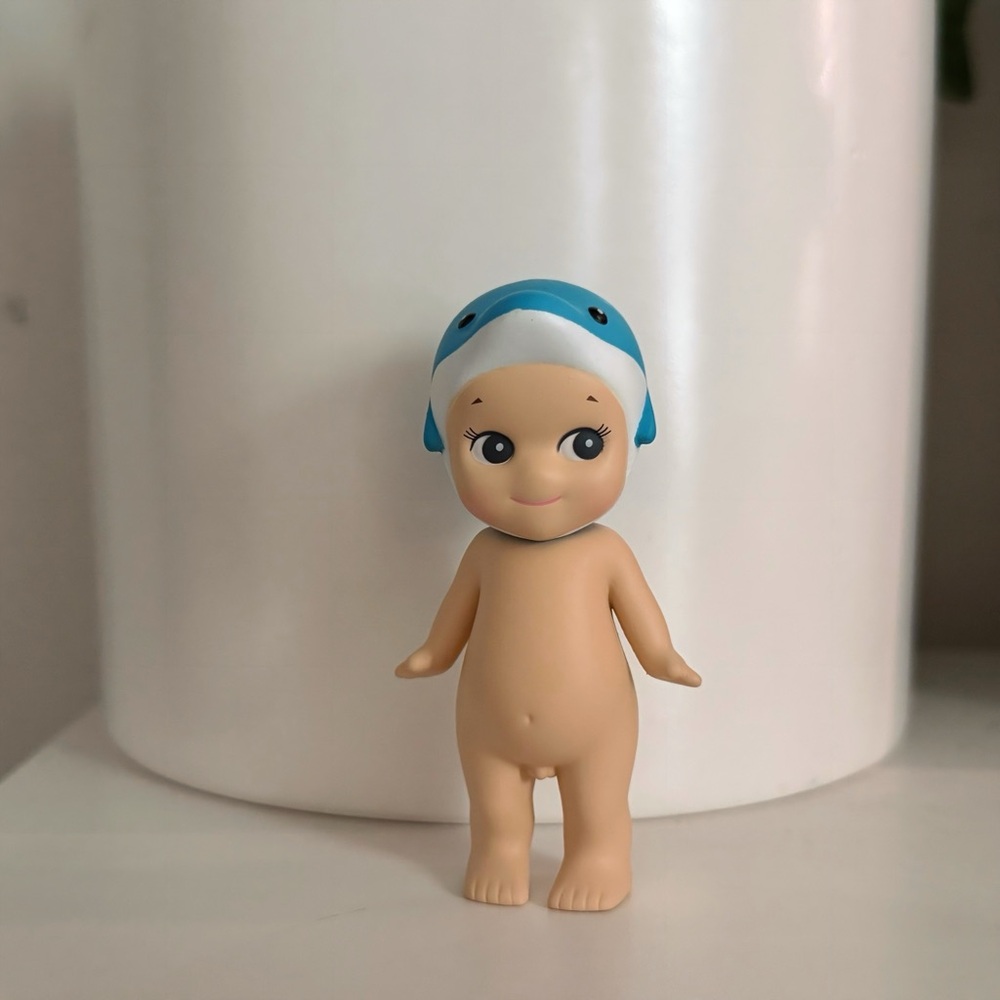 SONNY ANGEL DOLPHIN